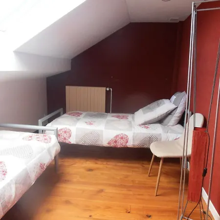 Vakantiehuis Des Corneilles Maubert-Fontaine