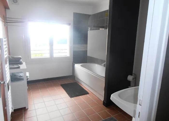 Des Corneilles בית נופש