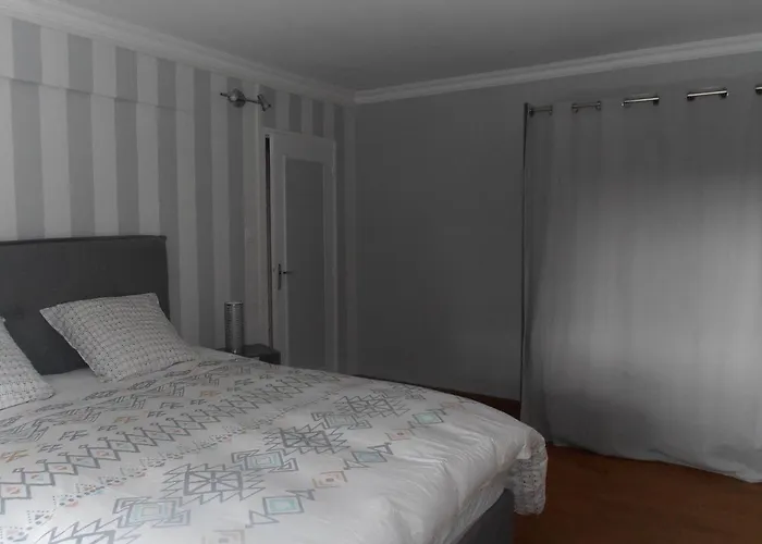 Des Corneilles בית נופש